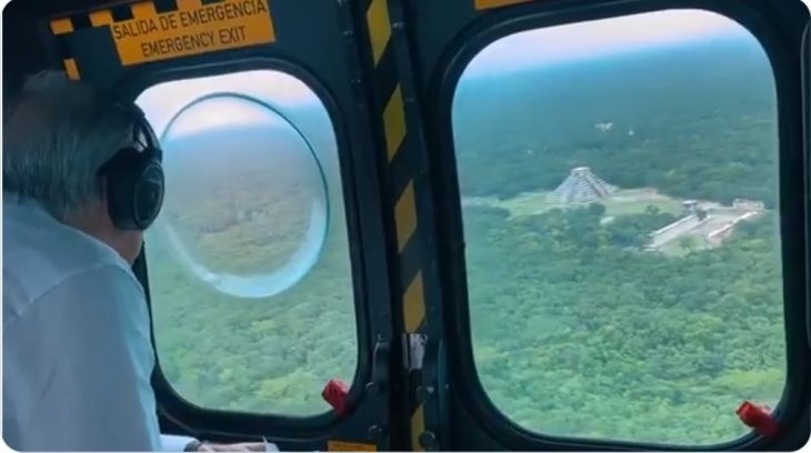 AMLO supervisa vía aérea avances de la obra para el Tren Maya
